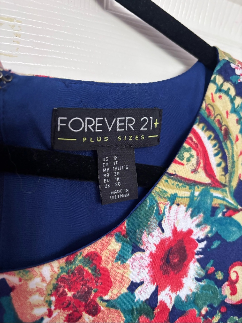 Forever 21 Navy Paisley & Floral Sleeveless Fit-and-Flare Dress - Picture 3 of 3